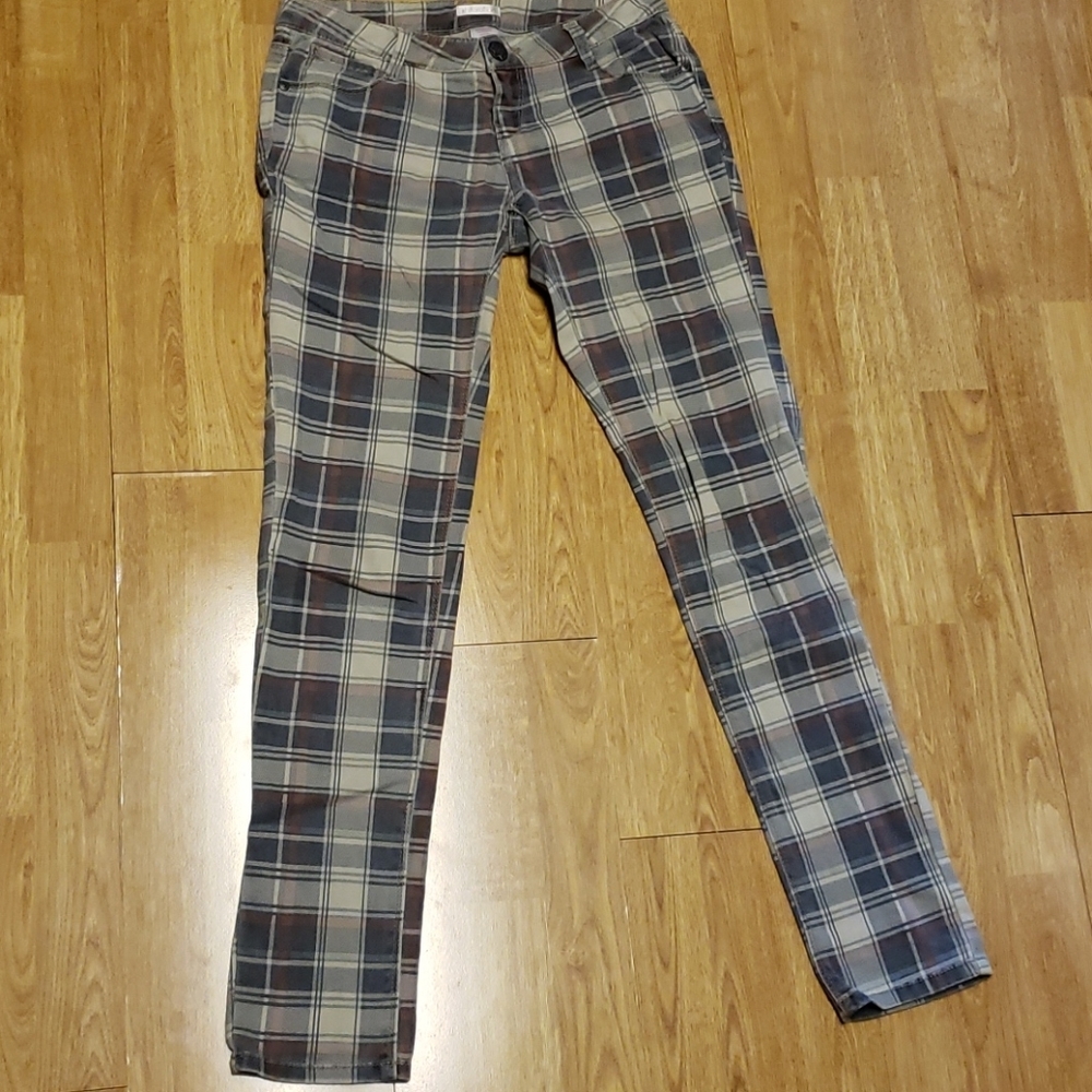 Gray/red plaid skinny pant sz 3